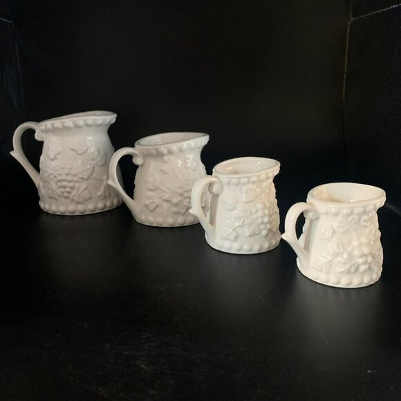 Vintage Sonsco Porcelain Grape Cluster Measuring Cups with Handles Set of 4 - Picture 11 of 11